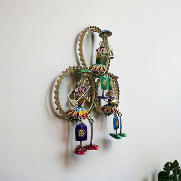 Multicolour Round Three Musicians Hanging Metal Wall Art