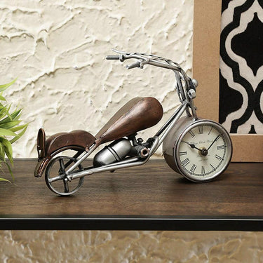 Avenger Metal Copper Table Clock - Craftkriti